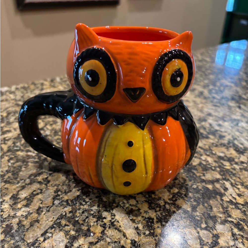 NWT Johanna Parker Owl Mug